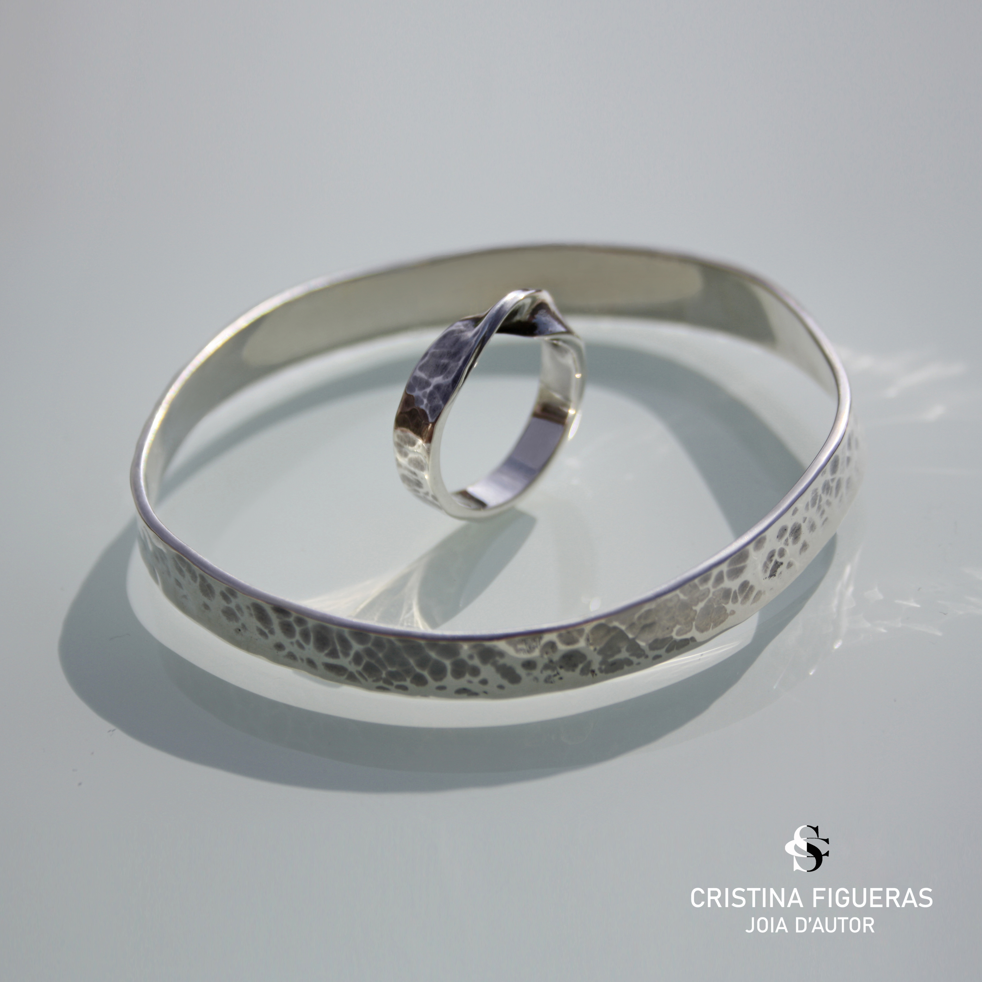 CONJUNT POLSERA I ANELL MARTEL·LÉ RETORÇAT