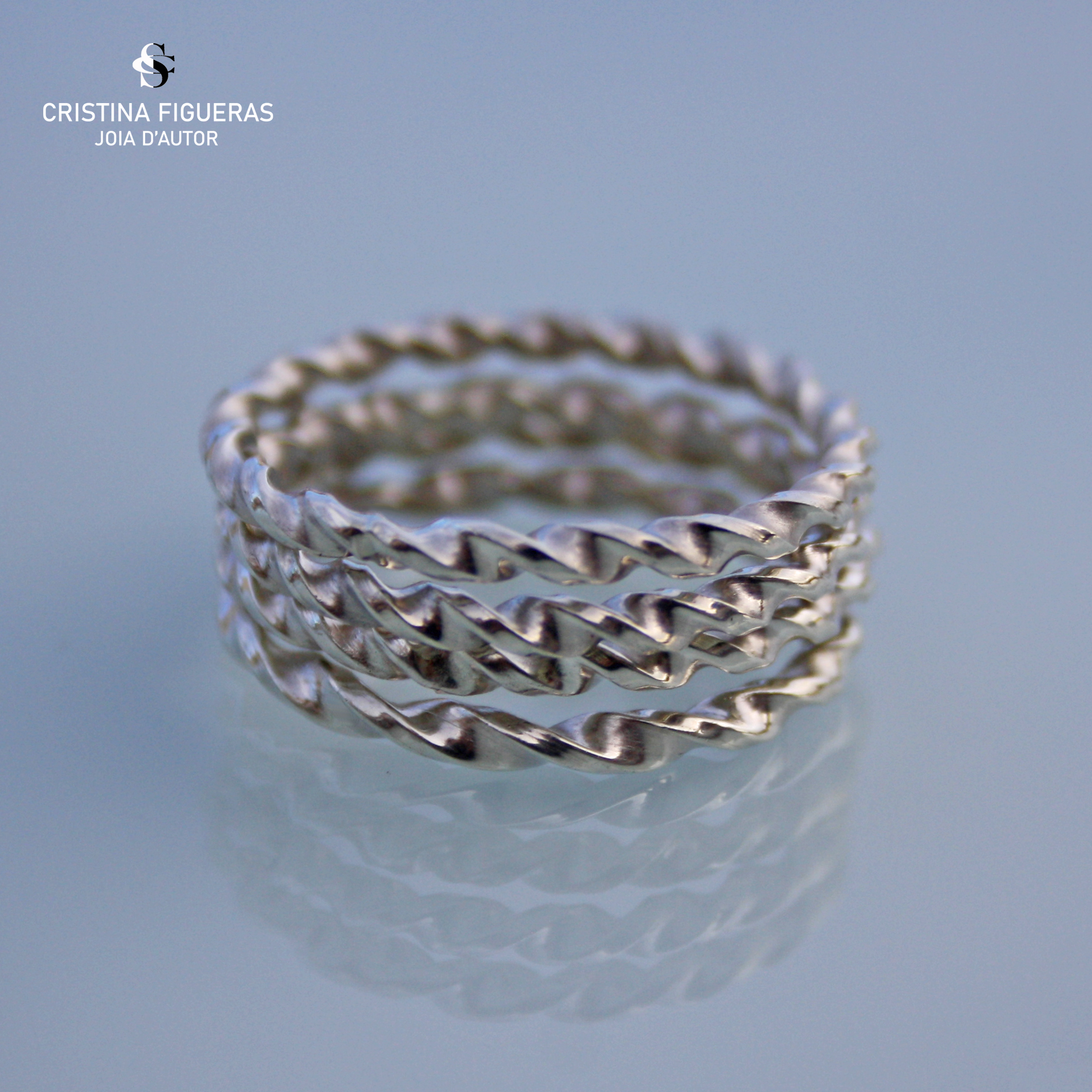 CONJUNT ANELLS TRENATS